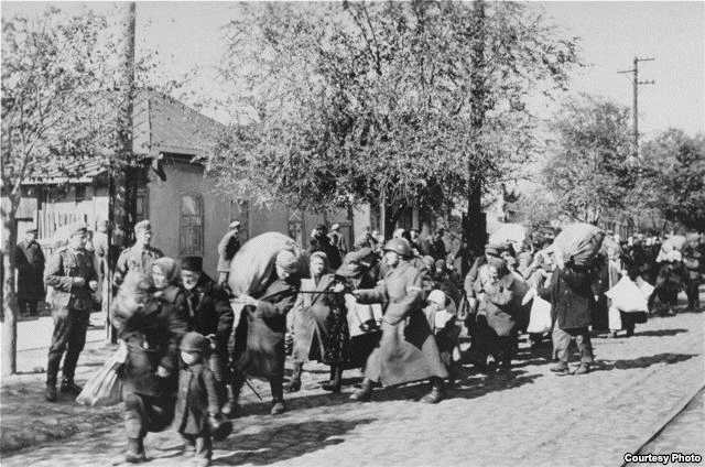 Deportation to Transnistria,
1941-1942